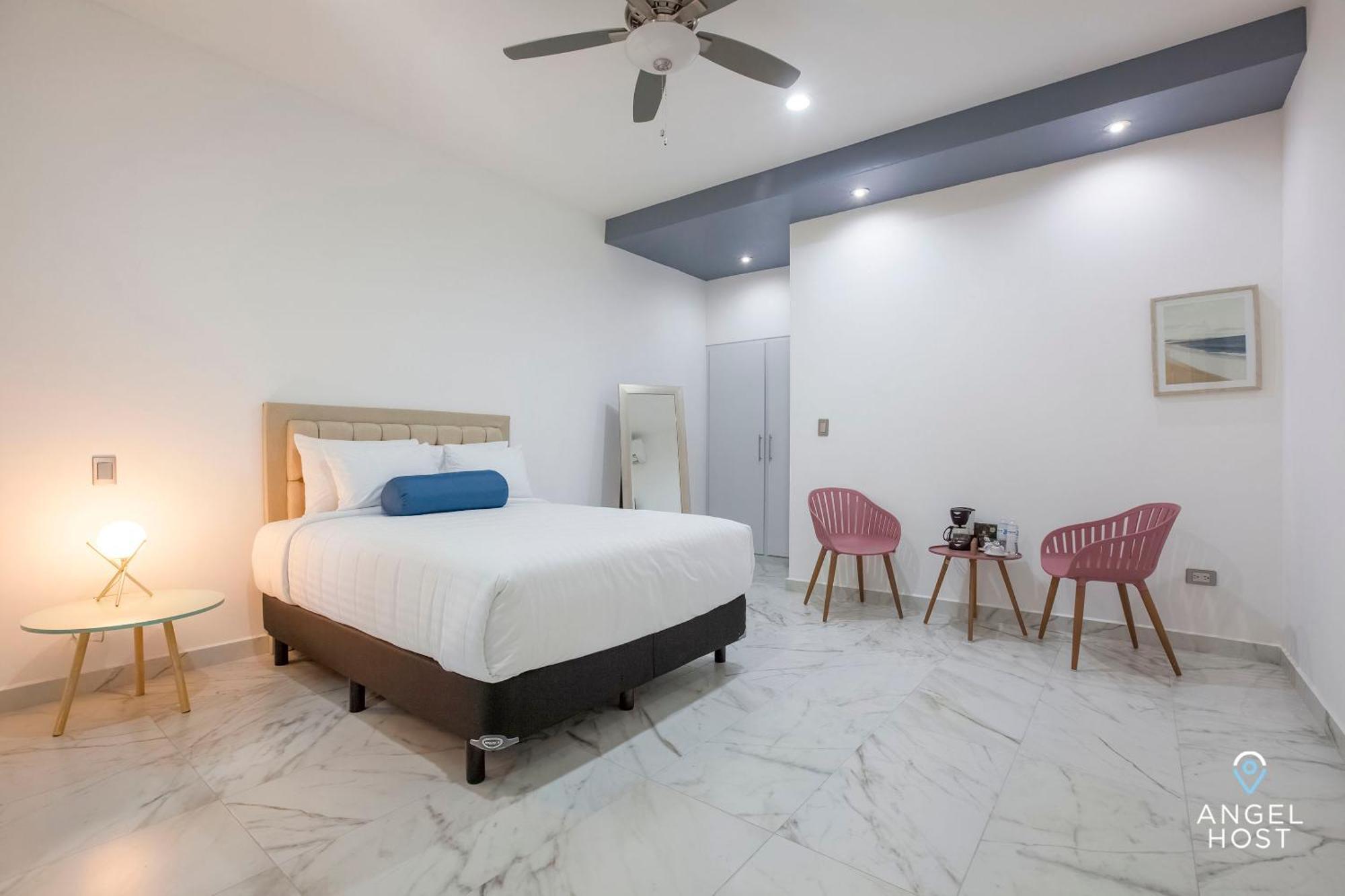Cozy Stay With Pool Bbq Steps From Hotspots ลาปาซ ภายนอก รูปภาพ